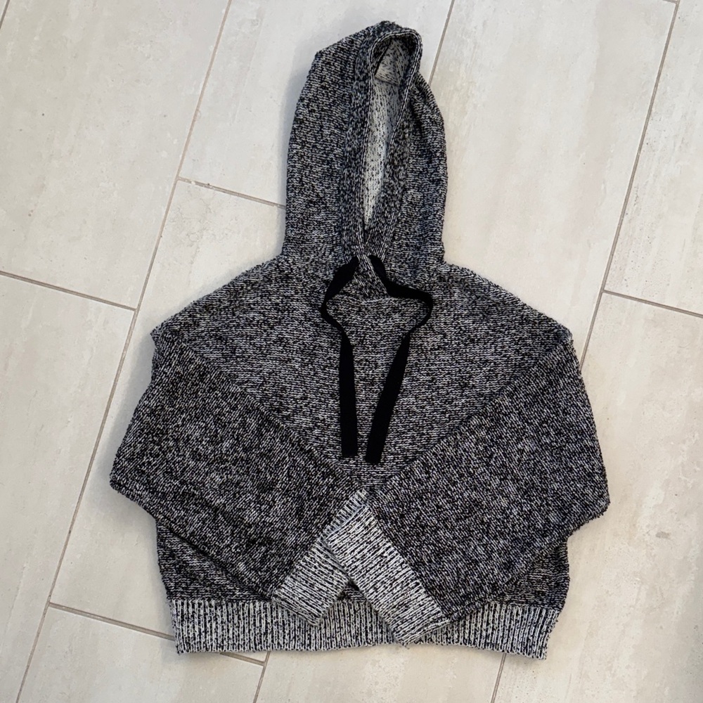 Kaisely Hooded Sweater